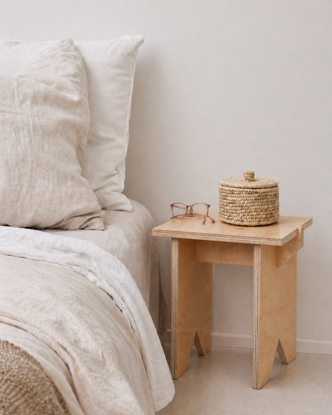 Taburete de Madera Japandi – Piso Minimalista Multifuncional - Línea 01
