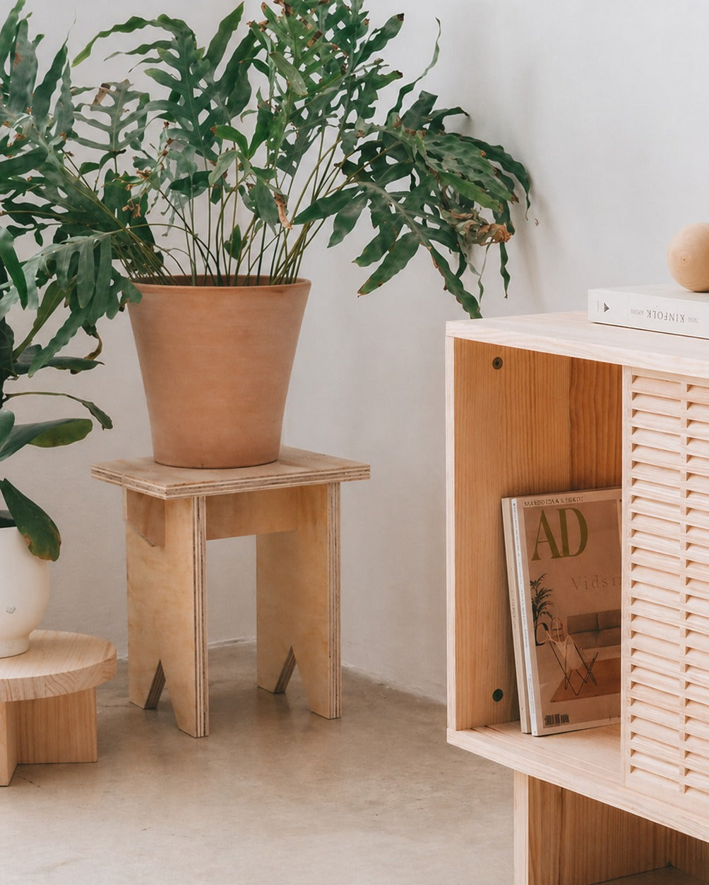 Taburete de Madera Japandi – Piso Minimalista Multifuncional - Línea 01